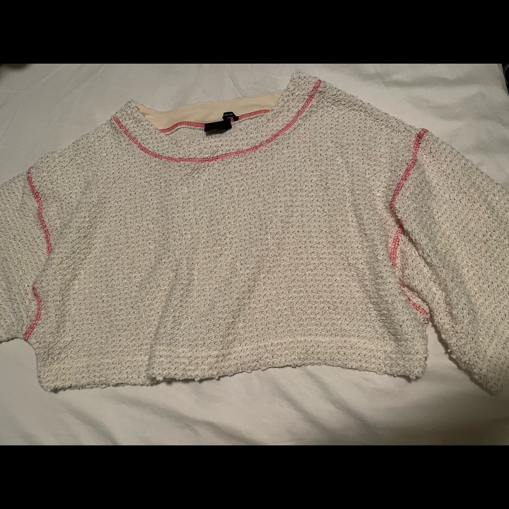 URBAN OUTFITTERS SWEATER